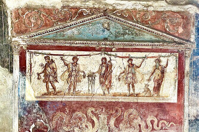 2.5-Hour Guided Tour of Pompeii with an Archaeologist - Group size and pacing: the tradeoffs you should understand