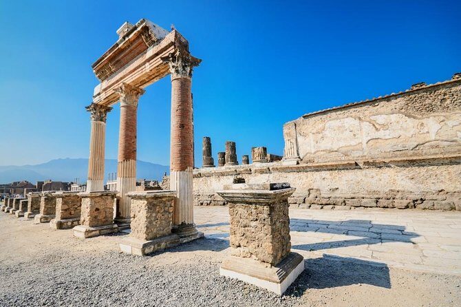 2 hours Pompeii Tour with Local Historian - Ticket Included - Pompeii in Two Hours: what the clock really buys you