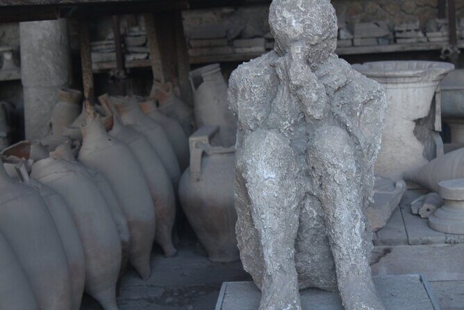 Amazing Pompeii Tour - Meeting at Villa Dei Misteri and getting off on the right foot