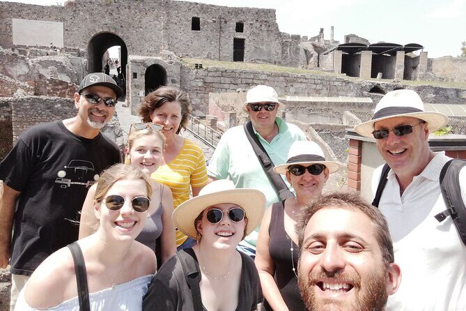 Amazing Pompeii Tour - Mosaics and frescoes: art that you can actually understand