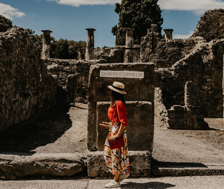 Discover Pompeii: French Walking Tour of the Buried City - Pompeii in 2 hours: the smart orientation walk you can build on