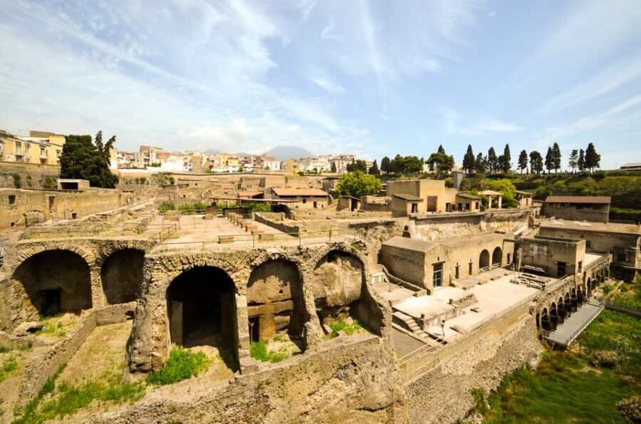 Ercolano: Herculaneum Entry Ticket with Optional Audio Guide - Audio Guide Choice: Phone App vs Physical Device, and How to Avoid Frustration