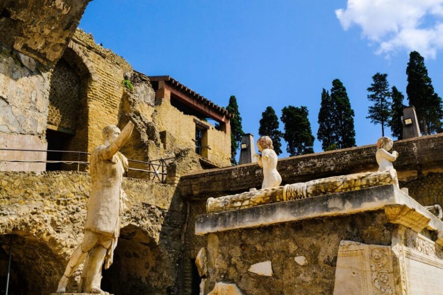 Ercolano: Herculaneum Skip-the-Line Ticket & Audio Guide - Practical tips to make your visit smoother