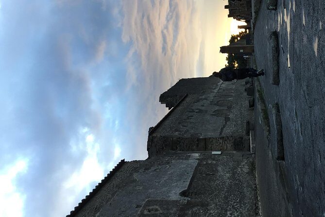 Explore and Experience Pompeii - Who this Pompeii tour suits best