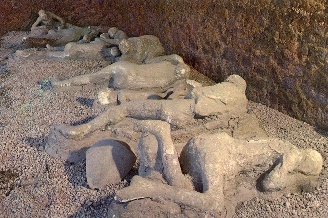 Explore Pompeii: 2-Hour Guided Walking Tour with Included Ticket - Meeting at Piazza Esedra: Getting Started Without Stress