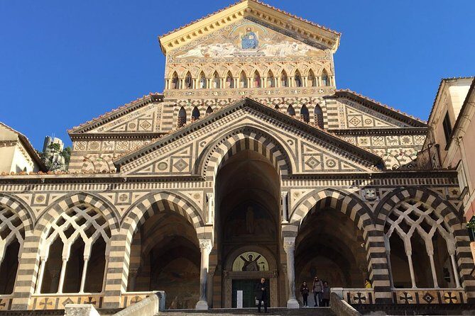 From Naples: Amalfi Coast & Pompeii Small Group Tour - Crowd and Weather Reality: How the Day Adjusts