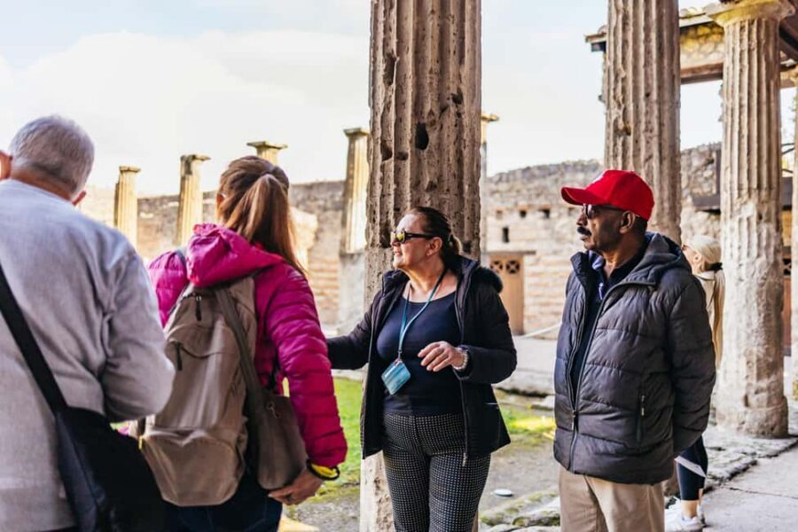 From Naples: Pompeii Skip-the-Line Entry Ticket and Tour - Cameo factory break: Roman jewelry in motion