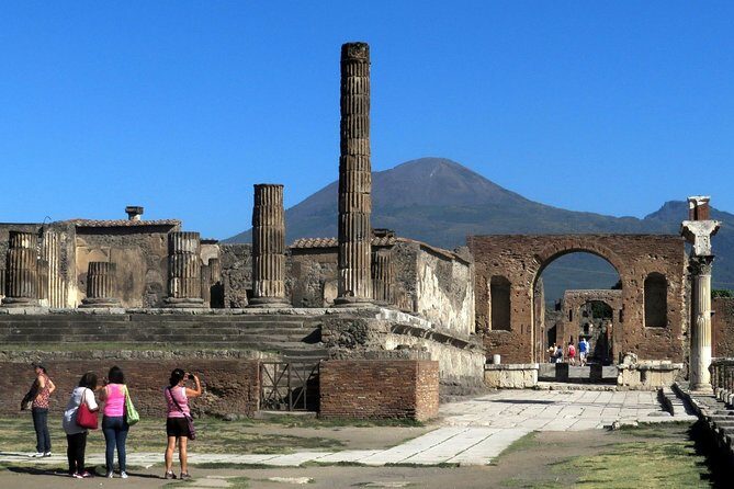 From Naples: Skip the Line Pompeii Guided Tour – Small Group - The 2-Hour Pompeii Highlights Walk: Forum, Homes, and a Brothel