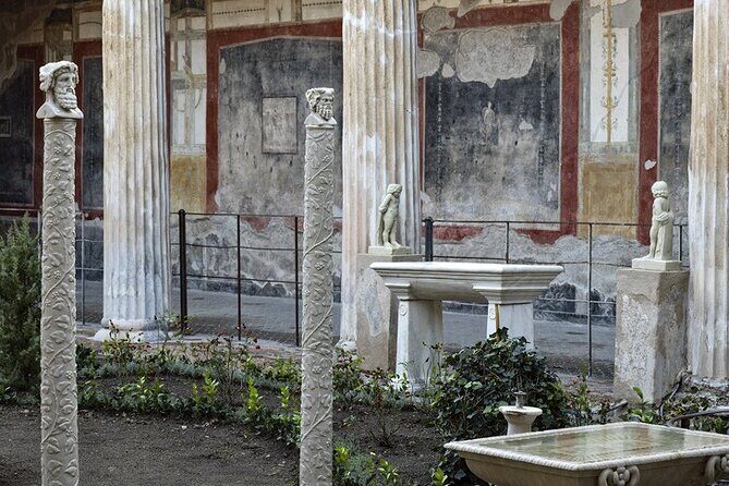 From Naples: Tour of the Amalfi Coast, Sorrento, and Pompeii - Positano: colorful houses, steep steps, and real walking time