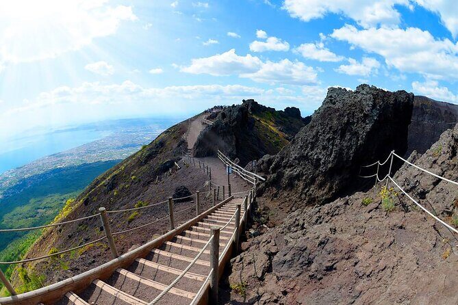 From Pompeii: Day Tour of Pompeii and Vesuvius with Bus Transfer - Logistics That Can Make or Break the Day