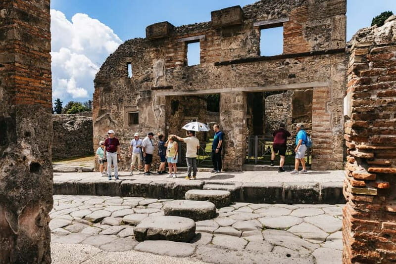 From Rome: Day Trip to Pompeii and Sorrento with Lunch - Lunch Near Pompeii: Included Food, Better Value Than Hunting