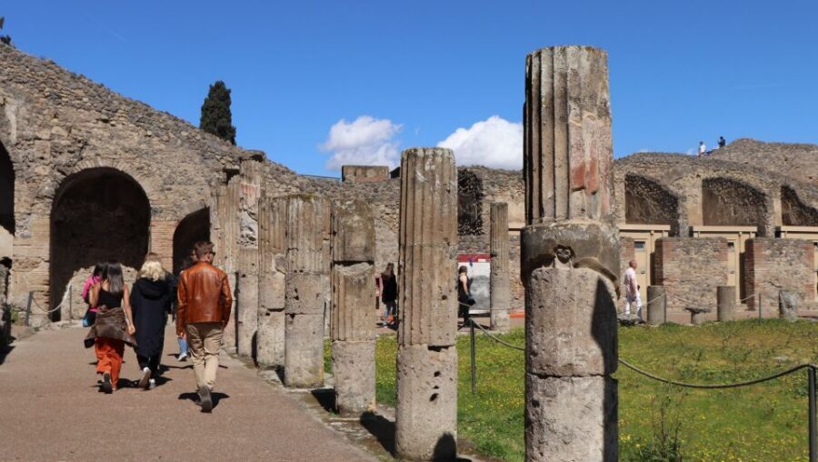 From Rome: Pompeii, Positano and Amalfi Coast Day Trip - Transport comfort on coastal roads: air-conditioning helps, but roads win