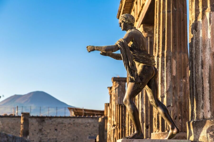 From Rome: Pompeii, Positano and Amalfi Full-Day Tour - Positano: lunch, shopping, and stepping away from the bus