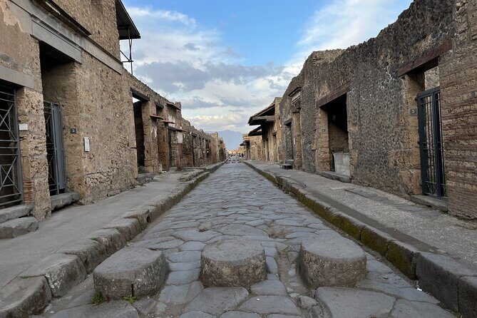 Full Day Private Tour of Pompeii and the Amalfi Coast - Lunch and Wine Tasting Near Pompeii: Optional, Not Included