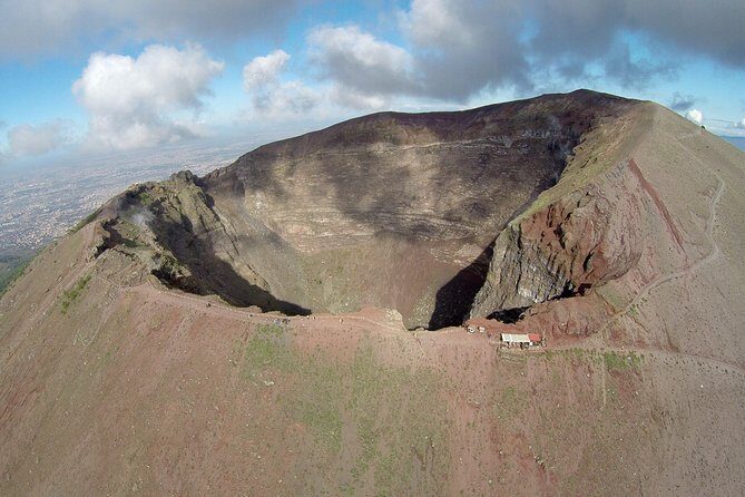 Half-Day Trip to Mt. Vesuvius from Naples - From Starhotels Terminus to the Volcano: The Naples-to-Vesuvius Launch