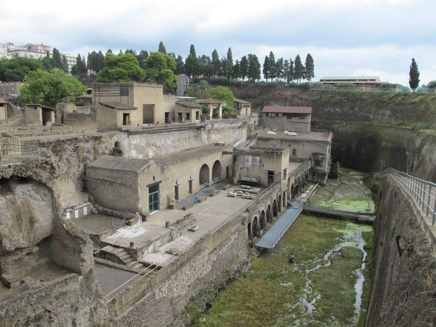 Herculaneum: 3D Walking Tour with Skip-the-Line Ticket - Key things you’ll notice right away