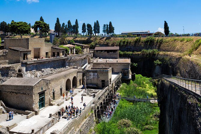 Herculaneum Private Tour with an Archaeologist - Stop 1 to Stop 4: the park entry, the eruption terrace, and the sea-view domus
