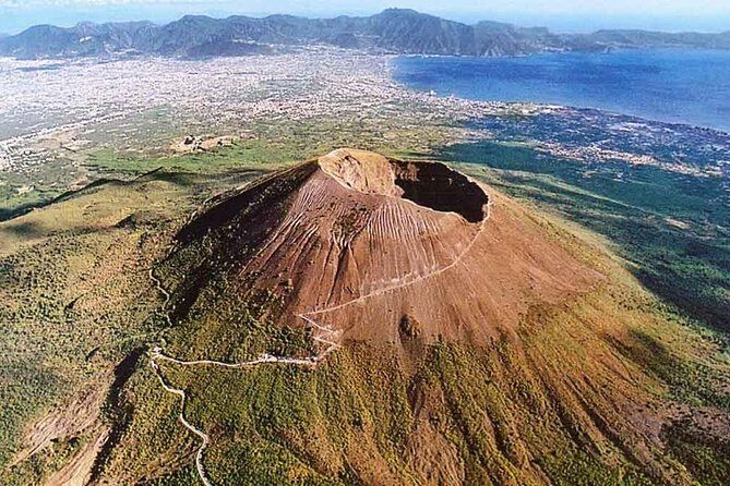 Mt Vesuvius and Pompeii Tour by Bus from Sorrento - Getting Picked Up at 8:15 and the Sorrento Coast Drive