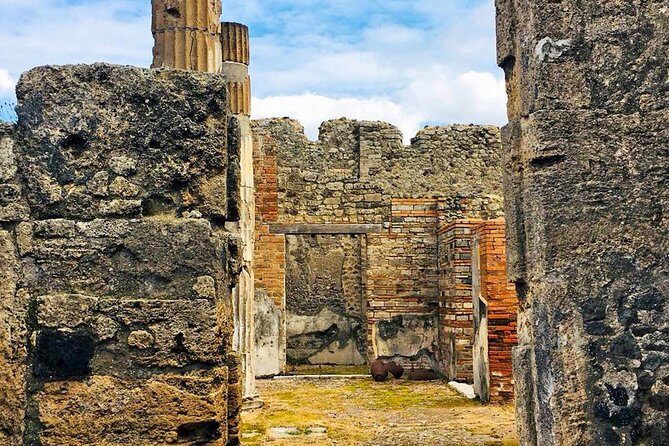 Naples & Pompeii Day Tour from Rome: Pompeii Ticket & City Visit - Pompeii’s Skip-the-Line Entry and How the Tour Works