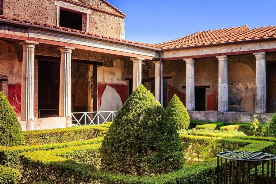 Naples: Pompeii & Mt. Vesuvius Day Trip with Tickets & Lunch - Lunch on the mountain’s schedule: traditional food with real recovery time