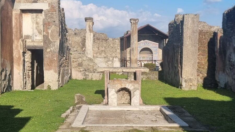 Naples: Pompeii Self Guided Audio Tour - House of the Vettii: frescoes, daily life, and the human scale