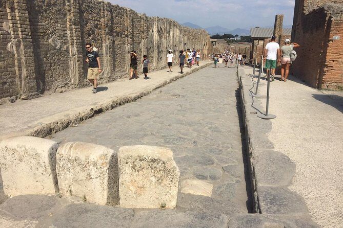 Naples Shore Excursion: Pompeii and Sorrento Day Trip - Getting your bearings in Sorrento: what the guide actually does with your time