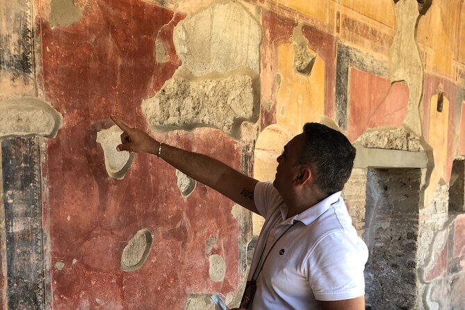 Pompei three hours with an expert guide - The amphitheater: where stories get big, fast