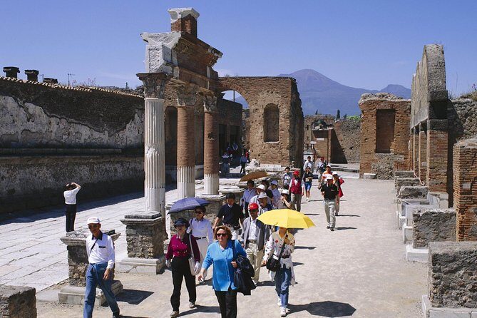 Pompeii 2-hour Private Tour with an Archaeologist-Ticket included - The Walk to Pompeii’s Center: How the Route Builds Understanding