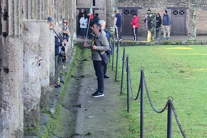 Pompeii 360° - 4-hour tour with an expert Guide in archaeology - Should you book Pompeii 360°?