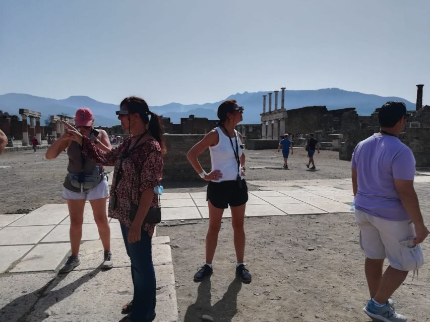 Pompeii: 3D Walking Tour with Entry Ticket - Where you meet at Porta Marina Inferiore (and why arriving early helps)
