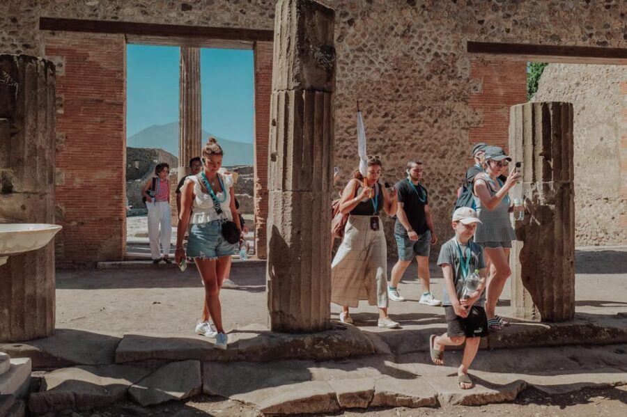 Pompeii 3hours Villa of Mysteries tour with an Archaeologist - Price and value: what $88 gets you