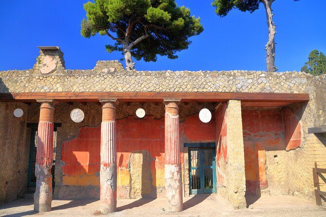 Pompeii and Herculaneum Private Walking Tour with an Archaeologist - Getting from Herculaneum to Pompeii without turning your day into logistics