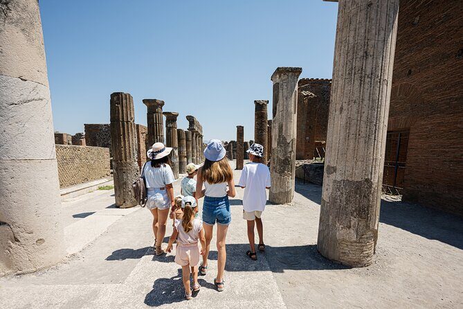 Pompeii and Mount Vesuvius Day Trip from Rome with Pizza Lunch - Pompeii time limits: great value, but don’t expect a full day