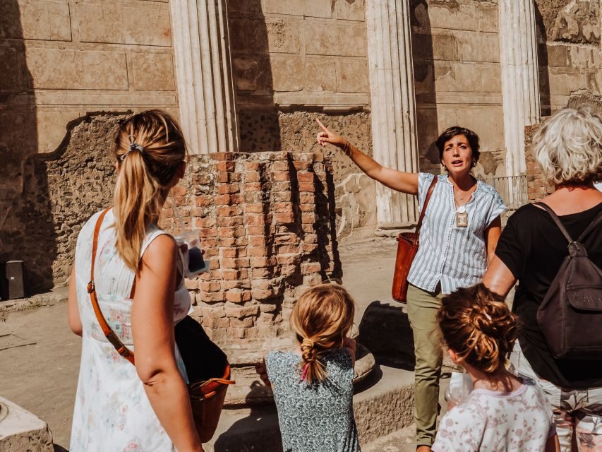 Pompeii: Entry Ticket and Guided Tour with an Archaeologist - House of Menander: smaller details, sharper understanding
