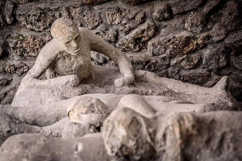 Pompeii: Exclusive Tour with Archaeologist and Entry Tickets - Houses of the Tragic Poet, Vettii, and Faun: Art Meets Architecture