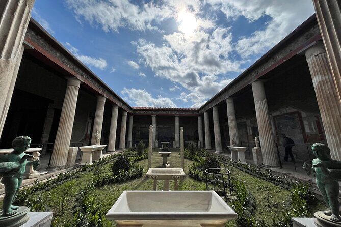 PompeiI Exclusive Tour with your Archaeologist in a Small Group - Meeting at Via Villa dei Misteri and finding your guide near Porta Marina