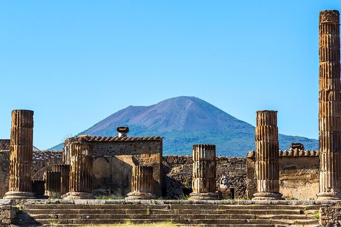PompeiI Exclusive Tour with your Archaeologist in a Small Group - Two hours, the essentials: what your route is built around