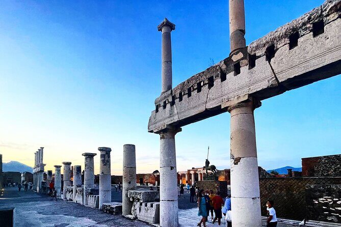 Pompeii from Afternoon to Sunset - Sunset Light and Staying Until Closing: Your Best Final Stretch