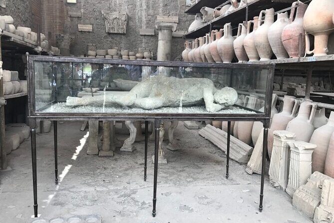 Pompeii: Guided Small Group Tour Max 6 People with Private Option - Why Pompeii works best with a guide (and a clock)