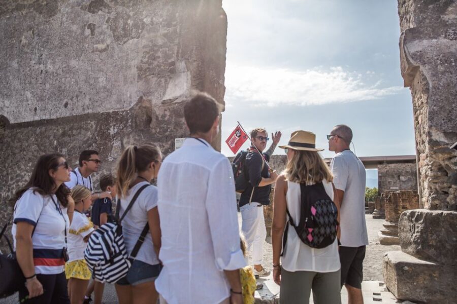Pompeii: Guided Tour and Skip-the-Line Ticket - Macellum of Pompeii: the market where daily life added up