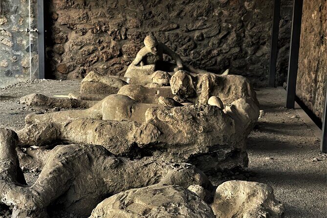 Pompeii Guided Tour from Amalfi Coast - What to wear and bring for Pompeii’s sun and uneven ground
