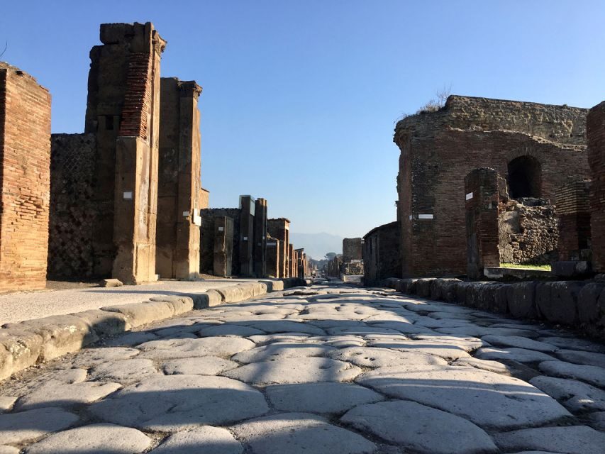 Pompeii: Guided Tour with Archaeologist with max. 12 People - Key things to know before you go