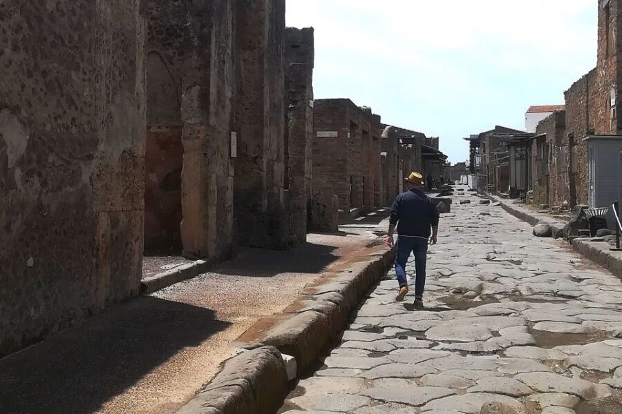 Pompeii: Guided Tour with Archaeologist with max. 12 People - Why this Pompeii tour feels more like understanding than sightseeing