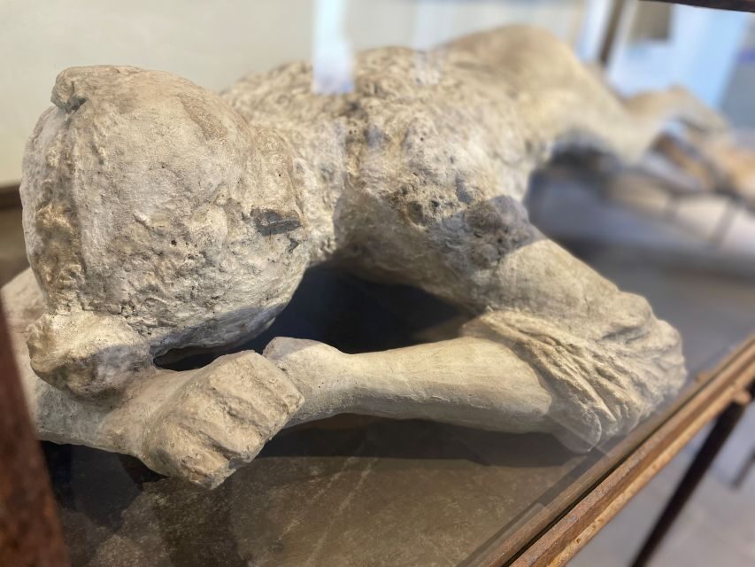 Pompeii: Guided Tour with Archaeologist with max. 12 People - Lupanare: a controversial stop handled with historical context