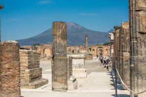 Pompeii: Guided Tour with Priority Entrance - The Archaeological Park Stop: First Steps Inside the UNESCO City
