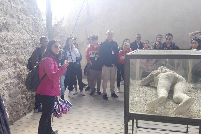 Pompeii & Herculaneum Day Trip from Naples with Lunch - Lunch near the ruins: why it’s worth having someone else handle it
