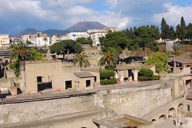 Pompeii & Herculaneum Day Trip from Naples with Lunch - The cameo and coral factory stop: nice if it fits, not a deal-breaker