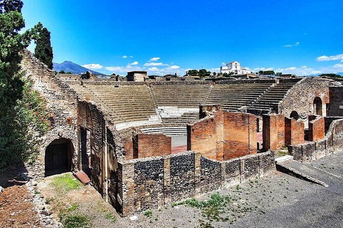 Pompeii & Mount Vesuvius Tour with Guided Visit, Tickets & Lunch - Pompeii with a guide: why this ruins tour works