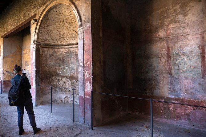 Pompeii & Mt.Vesuvius Day Tour from Naples with Pizza Lunch - Getting to Mt. Vesuvius: the drive, the park, and the hike reality