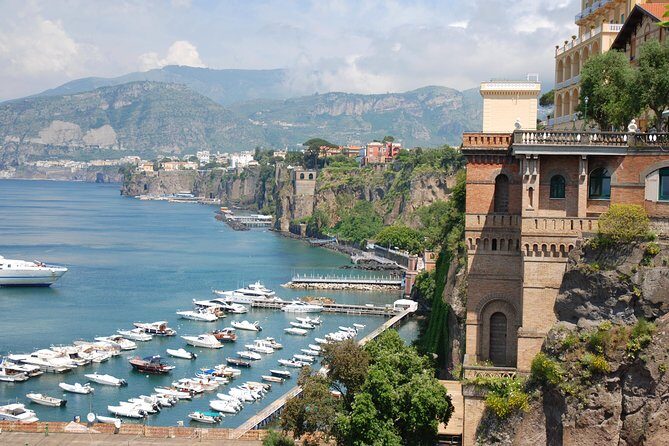 Pompeii, Positano,Sorrento with guide, tickets and lunch all included - Private group size and pacing: why it feels different than big tours